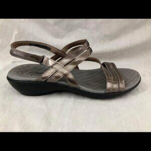 womens size 8 Clarks Privo metallic finish sandal Velcro tie